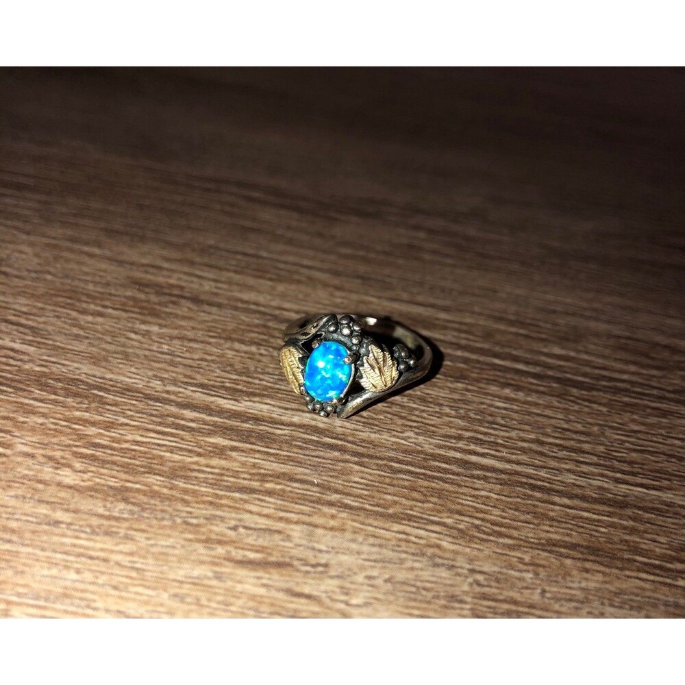 Black Hills Sterling Silver Oval Blue Fire Opal Leaves Ring Sz 4.5